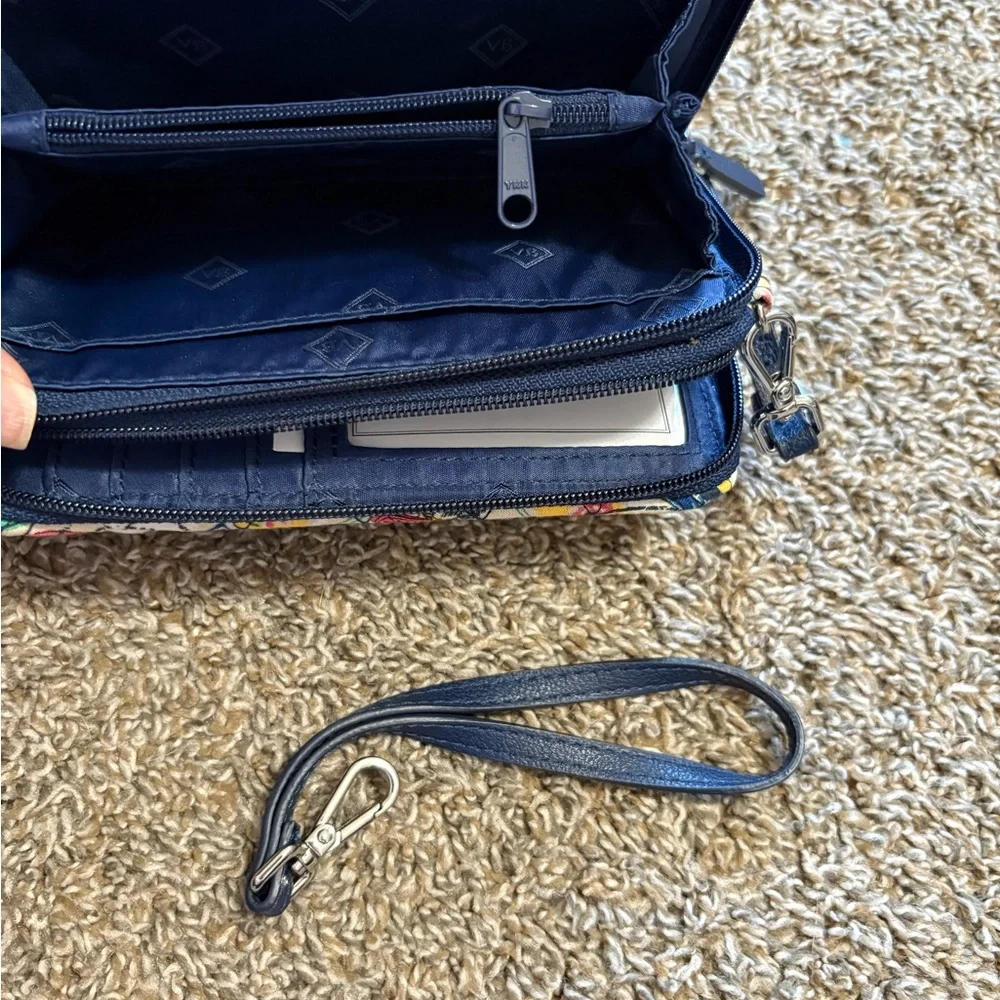 Vera Bradley Colorful Patterned Women's Bag - Picture 5 of 7